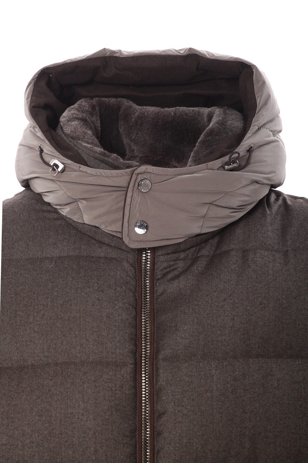 shop MOORER  Bomber: Moorer bomber realizzato in lana mista cashmere, imbottito in piuma d'oca.
Possibilità di staccare maniche, cappuccio e collo, permettendo di usare questo capo anche come gilet.
Collo in montone merinos leggermente brinato.
Cappuccio e maniche in microfibra.
Chiusura frontale con zip doppio cursore.
Tasche laterali con zip.
Tasche interne portadocumenti.
Composizione esterna: 94% Lana, 6% Cashmere.
Made in Italy.. CASCIANO FUR OSL-U0314 number 6947234